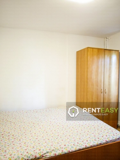 Apartament cu 3 camere de inchiriat situat in zona Podul de Fier