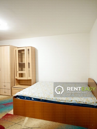 Apartament cu 3 camere de inchiriat situat in zona Podul de Fier