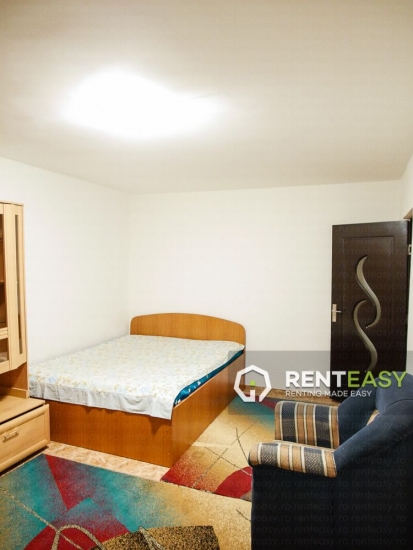 Apartament cu 3 camere de inchiriat situat in zona Podul de Fier