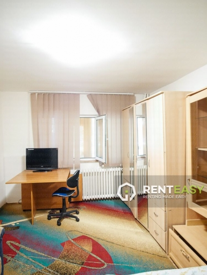Apartament cu 3 camere de inchiriat situat in zona Podul de Fier