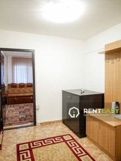Apartament cu 3 camere de inchiriat situat in zona Podul de Fier
