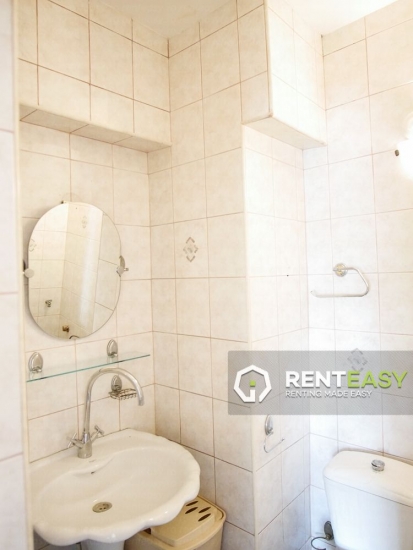 Apartament spatios cu 3 camere decomandat de inchiriat in zona Pacurari