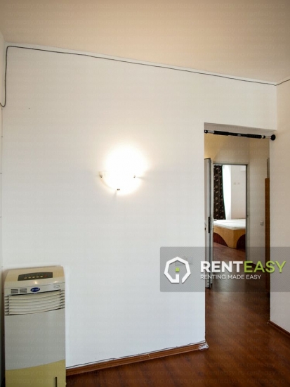Apartament spatios cu 3 camere decomandat de inchiriat in zona Pacurari