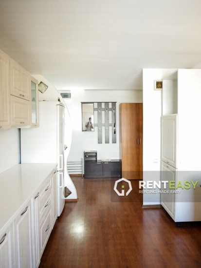 Apartament spatios cu 3 camere decomandat de inchiriat in zona Pacurari