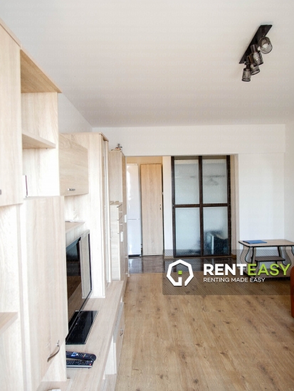 Apartament spatios cu 2 camere de inchiriat in zona Piata Unirii