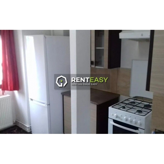 Apartament cu 3 camere de inchiriat situat in Pacurari