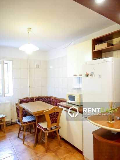 Apartament cu 3 camere de inchiriat in Centru - zona Palas