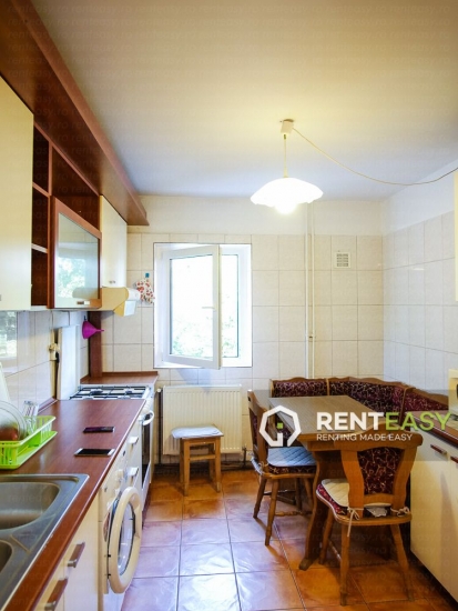 Apartament cu 3 camere de inchiriat in Centru - zona Palas
