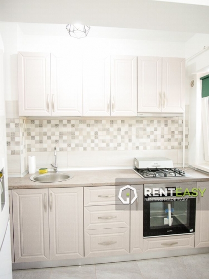 Apartament cu 2 camere de inchiriat in bloc nou situat in zona Iulius Mall