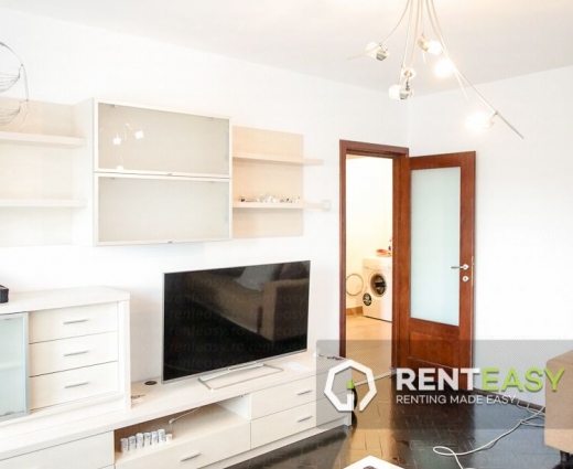 Apartament cu 4 camere de inchiriat situat pe Independentei