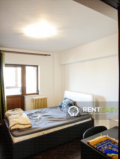 Apartament cu 4 camere de inchiriat situat pe Independentei