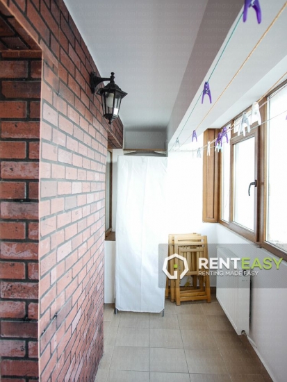 Apartament cu 4 camere de inchiriat situat pe Independentei