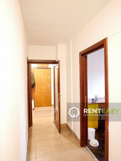 Apartament cu 4 camere de inchiriat situat pe Independentei