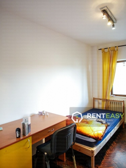 Apartament cu 4 camere de inchiriat situat pe Independentei