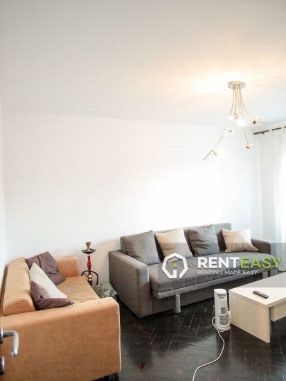 Apartament cu 4 camere de inchiriat situat pe Independentei
