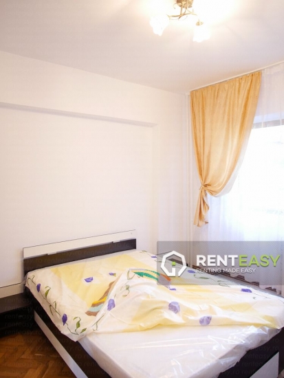 Apartament cu 3 camere de inchiriat in Centru - zona Stefan cel Mare