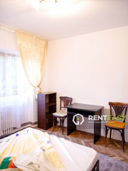 Apartament cu 3 camere de inchiriat in Centru - zona Stefan cel Mare