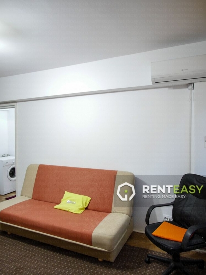 Apartament cu 3 camere de inchiriat in Centru - zona Stefan cel Mare
