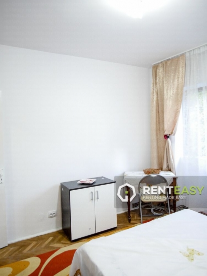 Apartament cu 3 camere de inchiriat in Centru - zona Stefan cel Mare