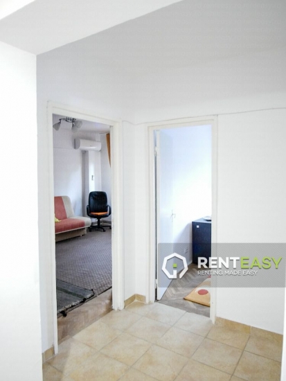 Apartament cu 3 camere de inchiriat in Centru - zona Stefan cel Mare