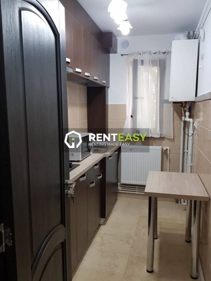 Apartament cu 2 camere de inchiriat in zona Centrala - Moldova Mall
