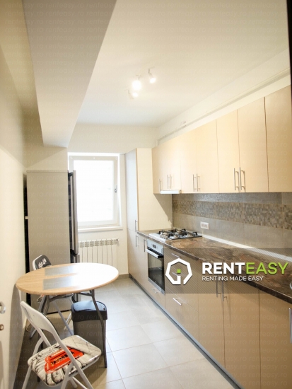 Apartament cu 2 camere decomandat de inchiriat in bloc nou situat in zona - Iulius Mall