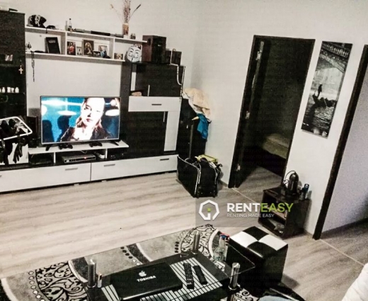 Apartament cu 3 camere de inchiriat in zona Bucsinescu