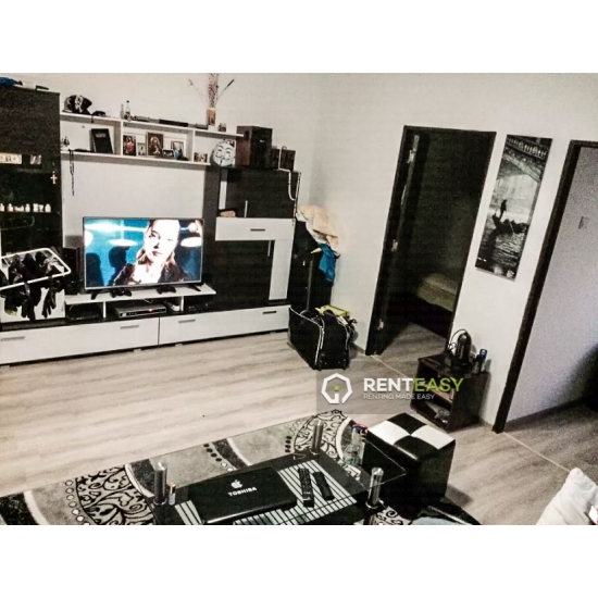 Apartament cu 3 camere de inchiriat in zona Bucsinescu