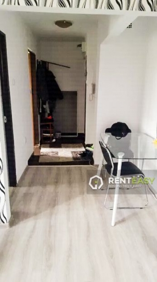 Apartament cu 3 camere de inchiriat in zona Bucsinescu