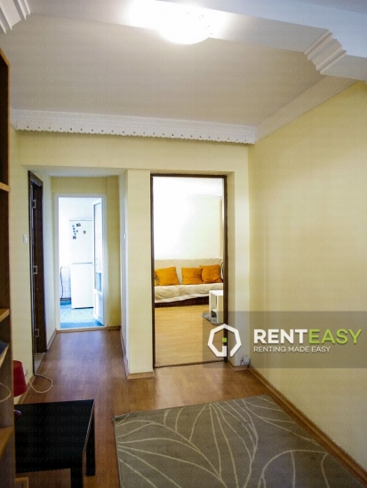 Apartament cu 4 camere de inchiriat la casa situat in zona Sarariei