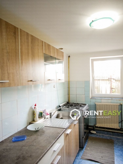 Apartament cu 4 camere de inchiriat la casa situat in zona Sarariei