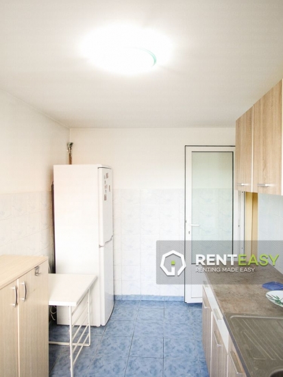 Apartament cu 4 camere de inchiriat la casa situat in zona Sarariei