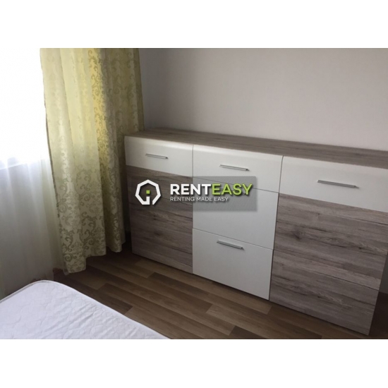 Apartament cu 3 camere de inchiriat in zona Podu Ros - Splai