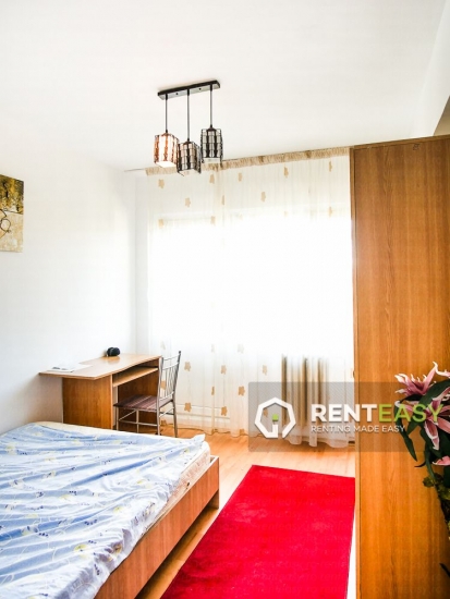Apartament decomandat cu 3 camere de inchiriat in Centru -Bulevardul Independentei