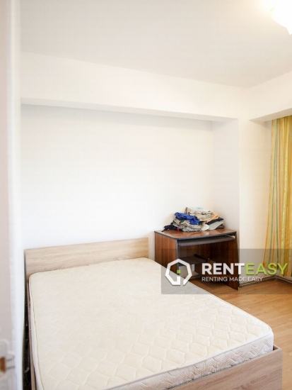 Apartament decomandat cu 3 camere de inchiriat in Centru -Bulevardul Independentei