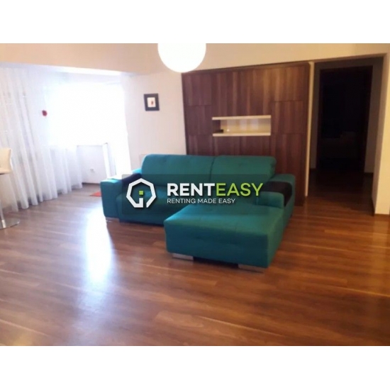 Apartament cu 3 camere de inchiriat in Centru - zona Targu Cucu