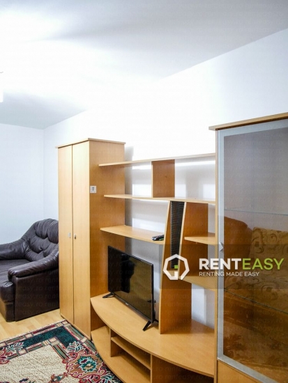 Apartament decomandat cu 3 camere de inchiriat in Centru - zona Targu Cucu