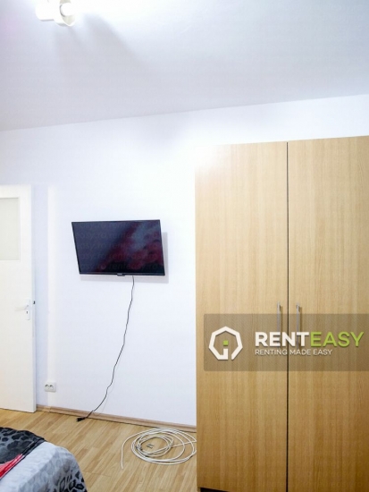 Apartament decomandat cu 3 camere de inchiriat in Centru - zona Targu Cucu