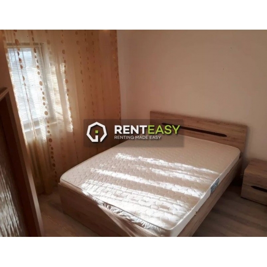 Apartament cu 3 camere de inchiriat in zona Podul de Fier - Padurii