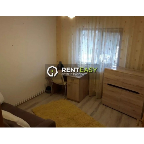 Apartament cu 3 camere de inchiriat in zona Podul de Fier - Padurii