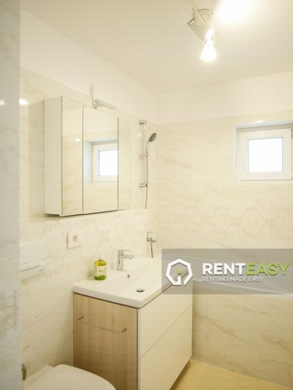 Prima Inchiriere! Apartament cu 3 camere in zona Pacurari