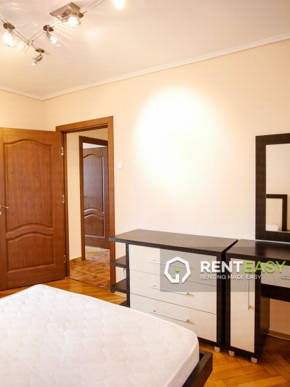 Apartament decomandat cu 3 camere de inchiriat situat in Centru - zona Independentei