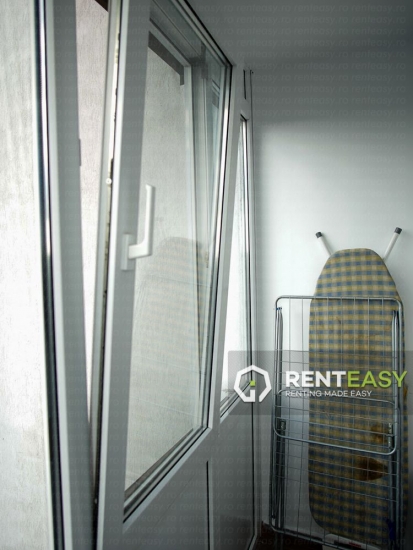 Apartament decomandat cu 3 camere de inchiriat situat in Centru - zona Independentei