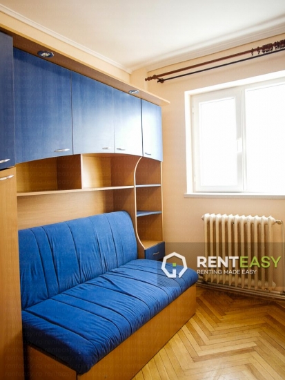 Apartament decomandat cu 3 camere de inchiriat situat in Centru - zona Independentei