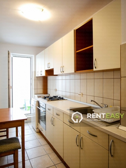 Apartament decomandat cu 3 camere de inchiriat situat in Centru - zona Independentei