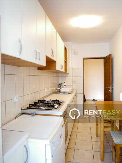 Apartament decomandat cu 3 camere de inchiriat situat in Centru - zona Independentei