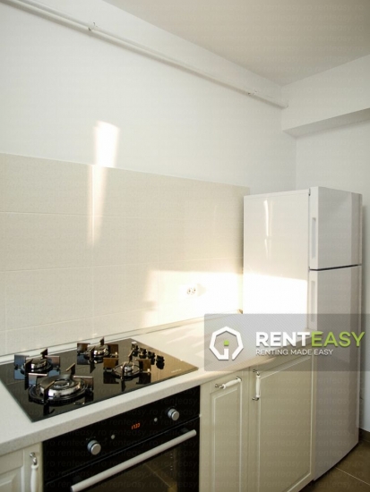 Prima inchiriere! Apartament decomandat cu 2 camere de inchiriat in bloc nou zona - Palas