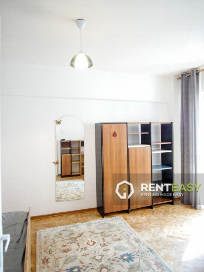 Apartament spatios cu o camera de inchiriat in zona Centrala - Piata Unirii