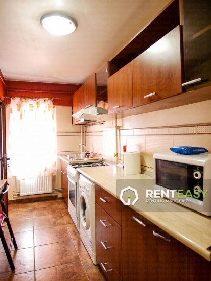 Apartament cu 2 camere de inchiriat in zona Centrala