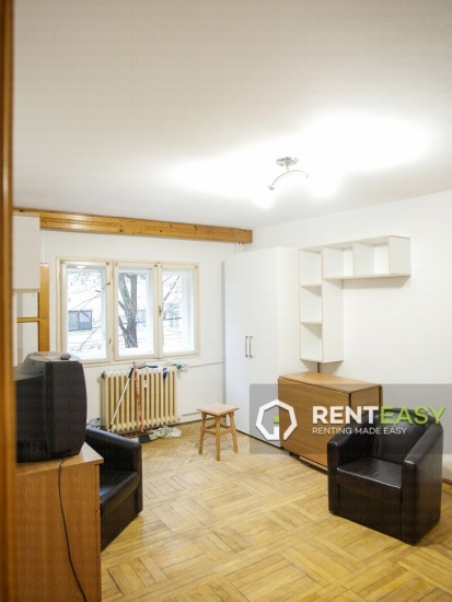 Apartament spatios cu o camera de inchiriat in zona Centrala - Podul de Fier